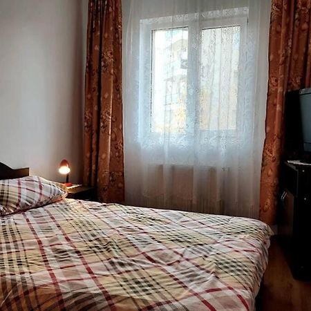 Spacious Flat, With Free Parking & Air Conditioning Floreşti 外观 照片
